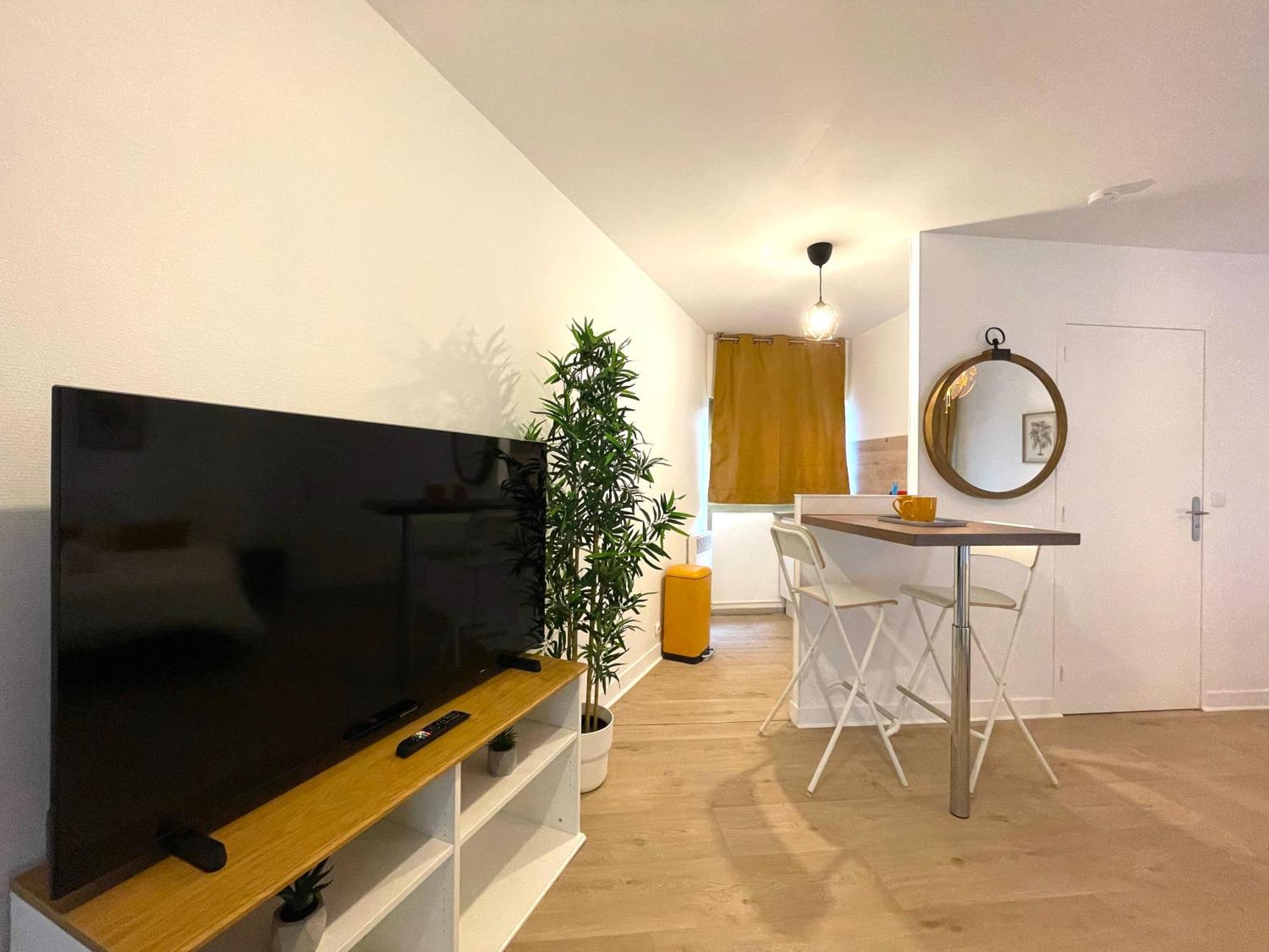 Les Entrepreneurs - Appartements Neufs Et Spacieux, Proche Rer C Et Aeroport Orly モランジ エクステリア 写真