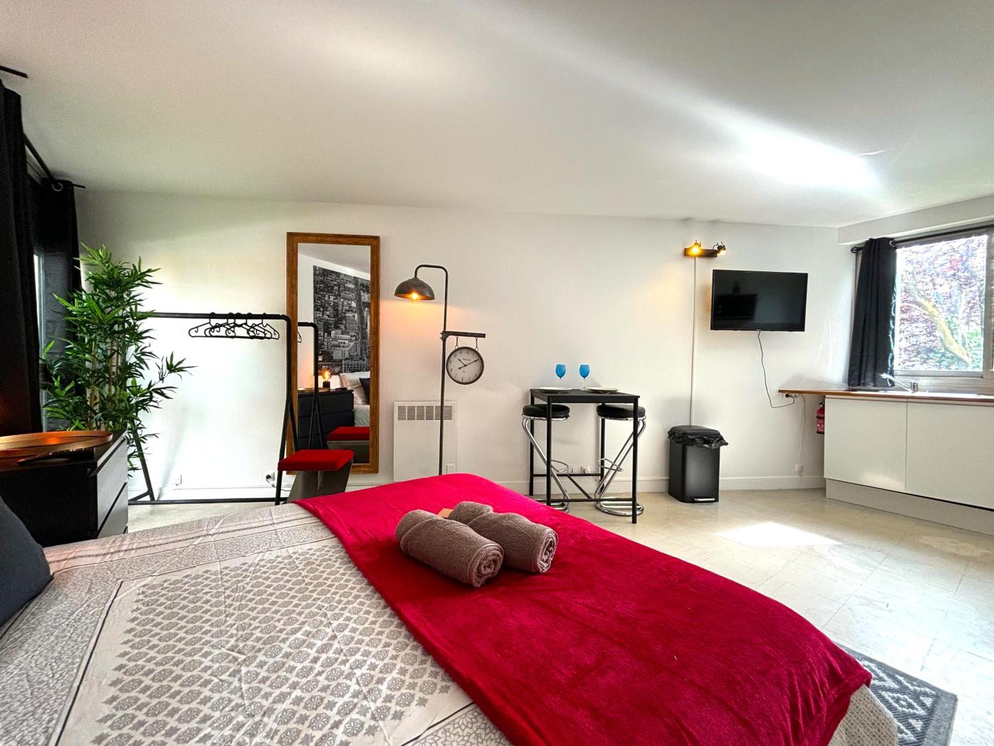 Les Entrepreneurs - Appartements Neufs Et Spacieux, Proche Rer C Et Aeroport Orly モランジ エクステリア 写真